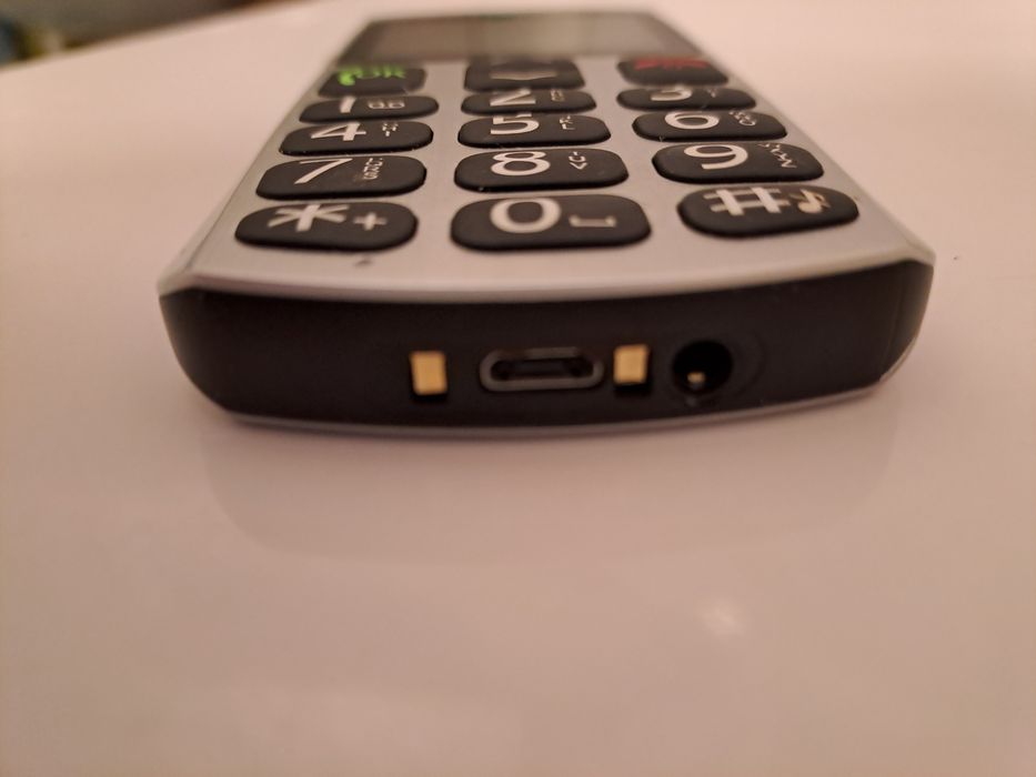 Telefon dla seniora, lekki ,sprawny  -   bea fon SL 250 ( SOS)