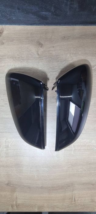 Audi RS3 8Y Obudowy Lusterek BLACK GLOSS OEM