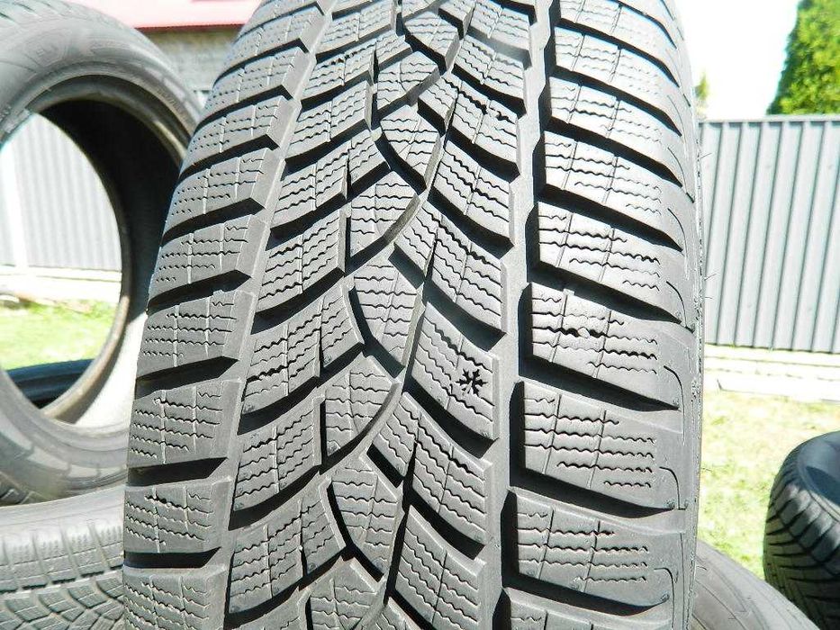 Шина колеса резина R16 215/60 Goodyear UltraGrip 4шт Зима