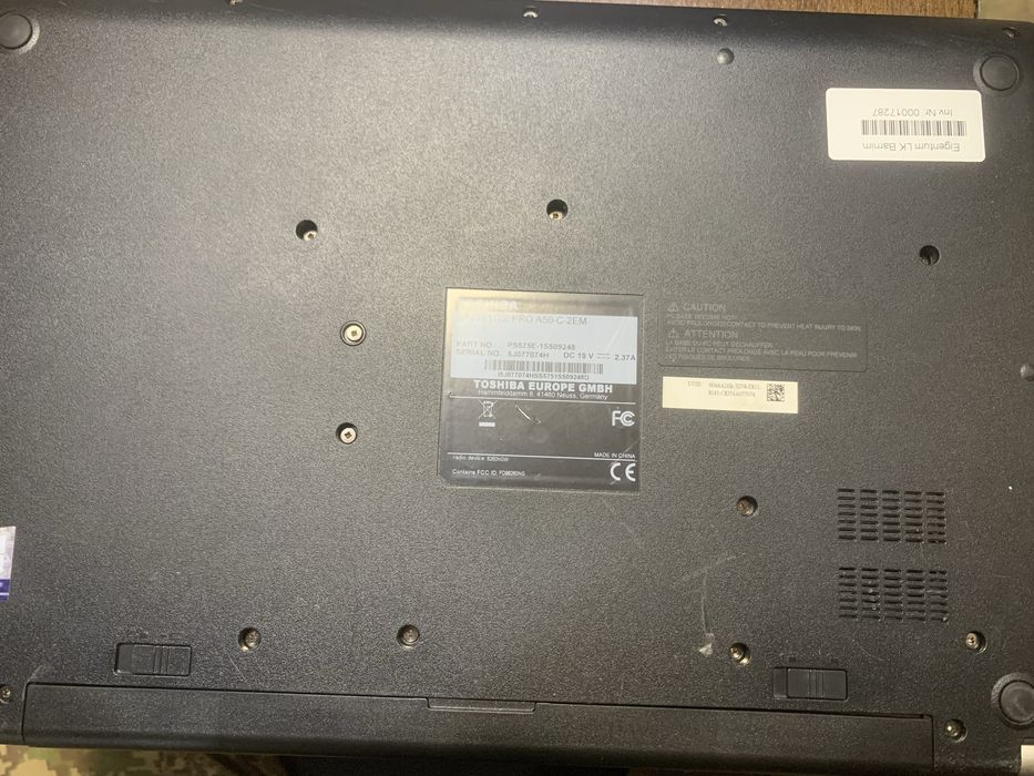 Ноутбук Toshiba/i3 6100U/RAM8GB/SSDnvme120/