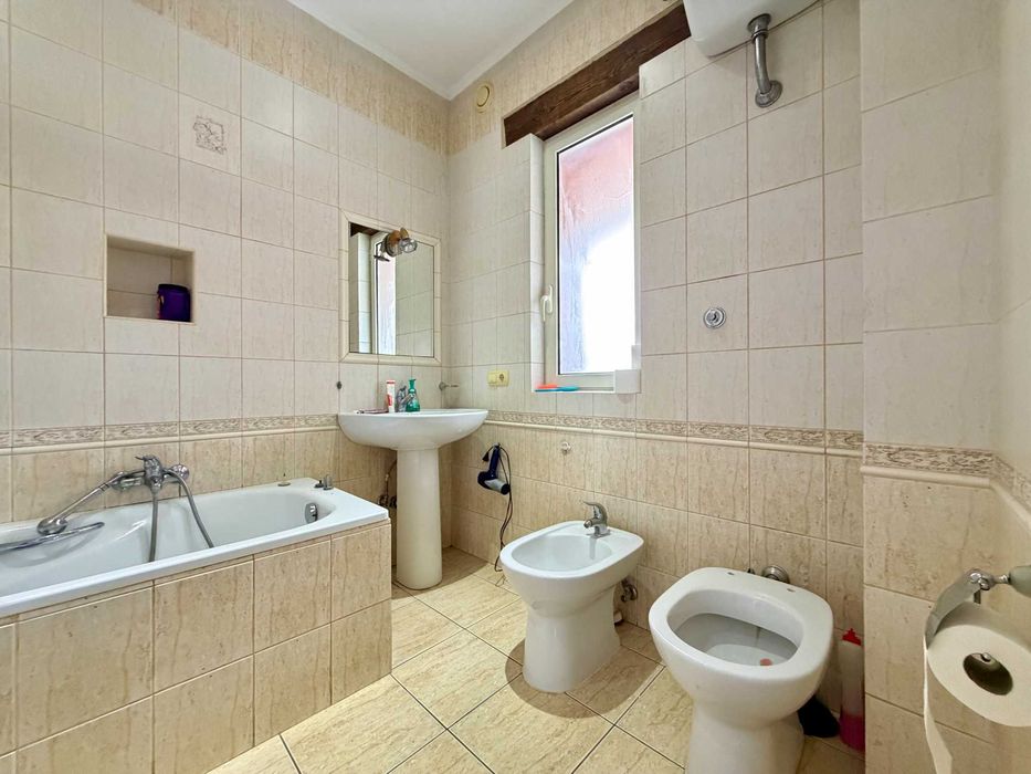 Просторий будинок для великої родини  с. Добряни, вул.Б.Хмельницького