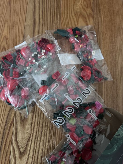 Конструктор LEGO Botanicals Букет троянд