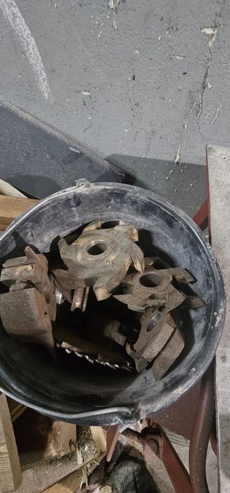 Frezarka stołowa w dobrym stanie