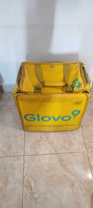 Bag glovo usada com capa
