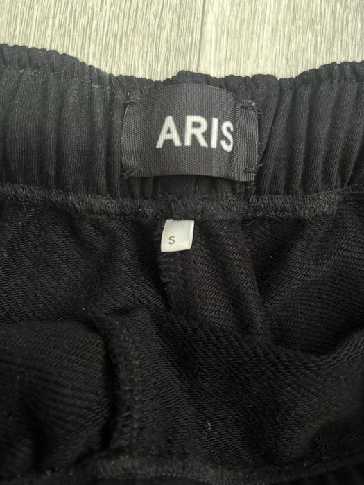 Шорти aris2wrld