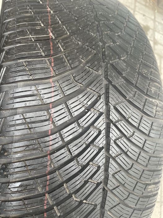 Шины зимние разноширокие 285/40/20 255/45/20 Pirelli Pzero Winter 2