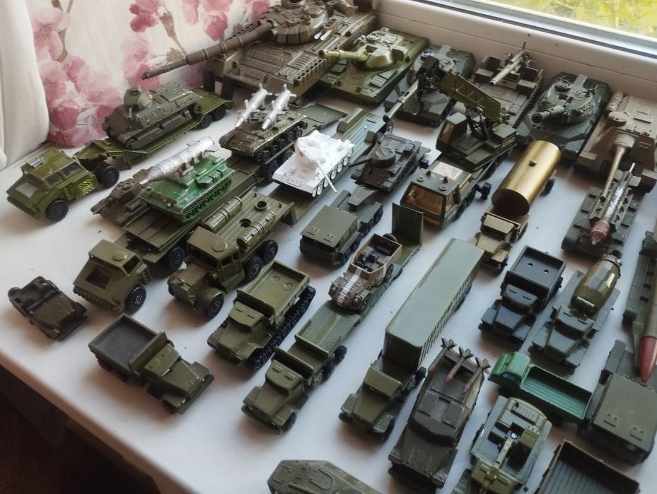 Продам военную технику СССР и других стран ТНК тягач пушка ракетовоз