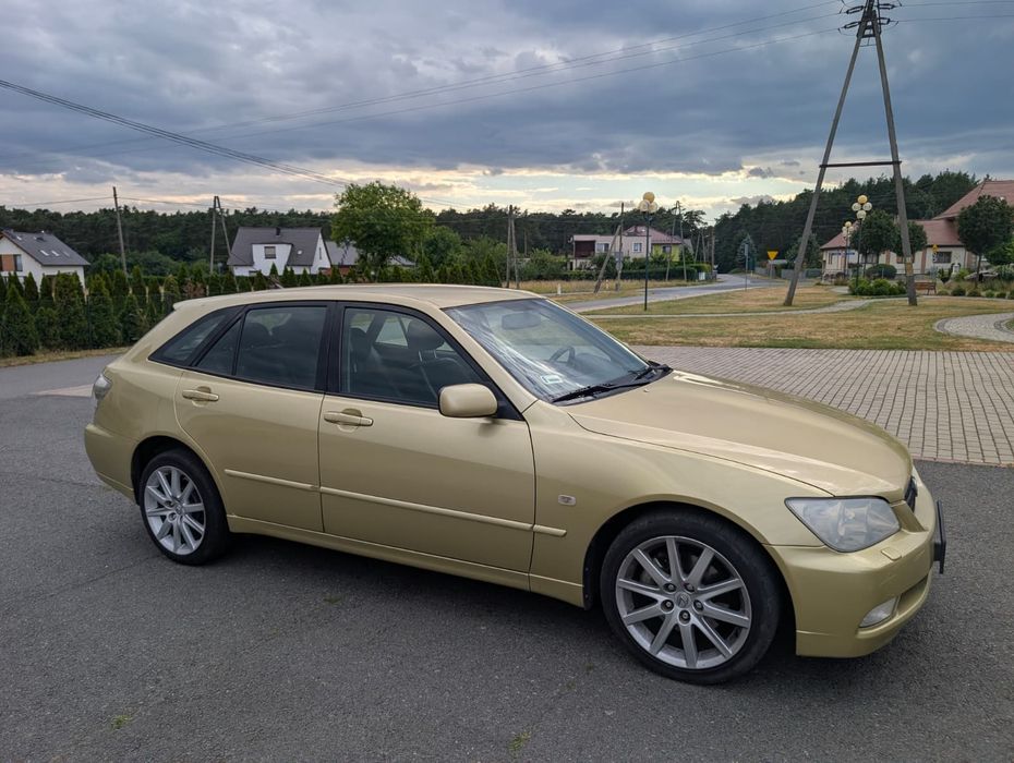 Lexus IS200  kombi RARYTAS
