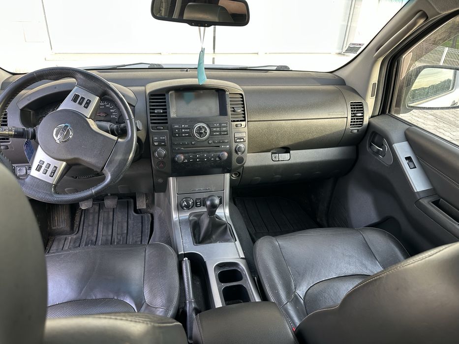 Nissan navara d40 2010