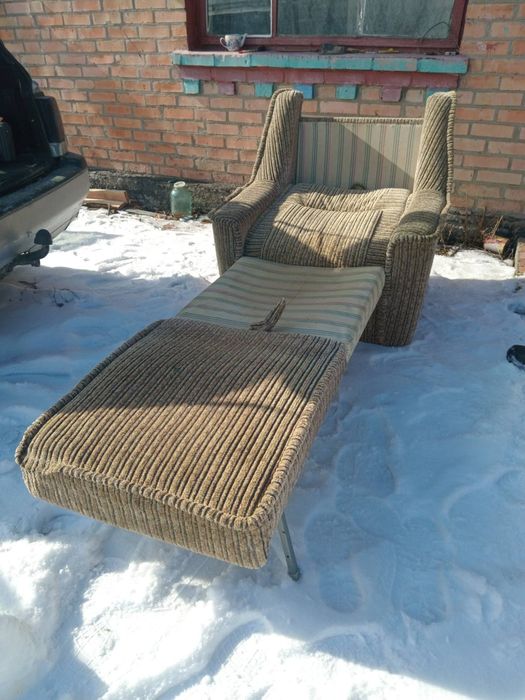 Продам розкладне крісло