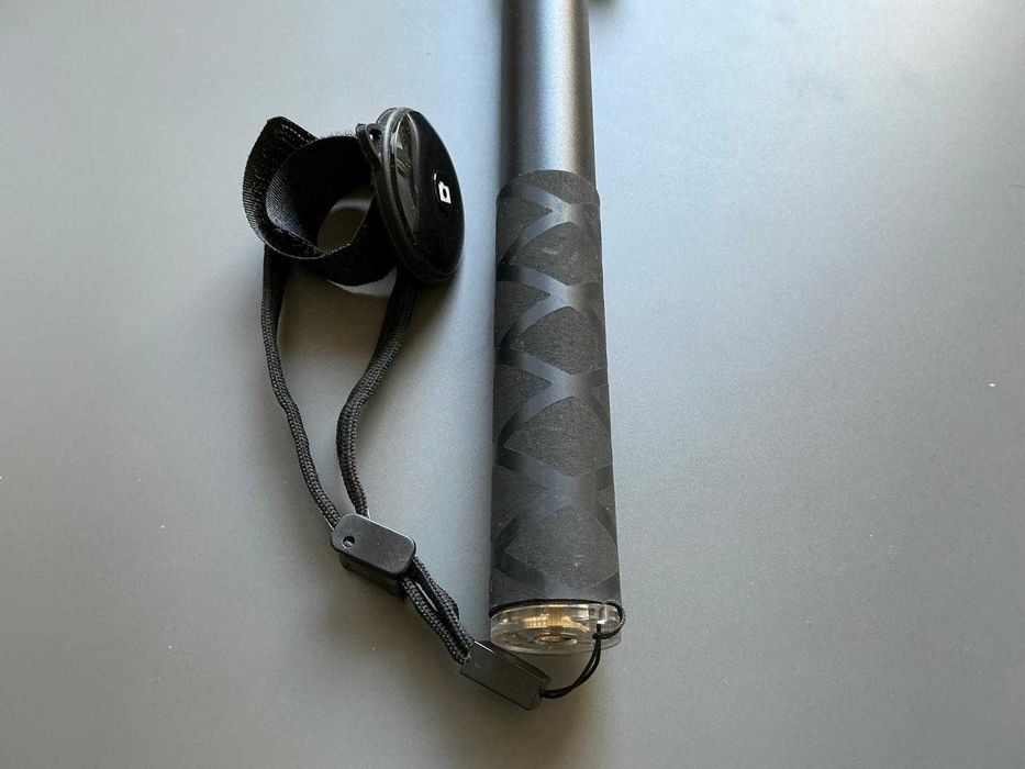 Bastão de Selfie Extensível FONESO com Comando Bluetooth - Tripé 1/4