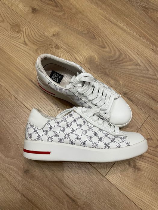 Жіночі білі шкіряні снікерcи кеди Vilena PRPY 37 розмір чудовий