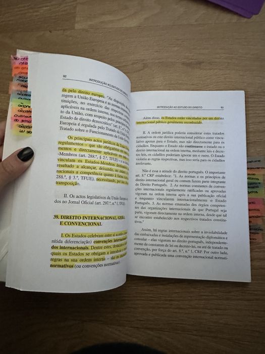 Introduction to Law Study Book64751027632643121