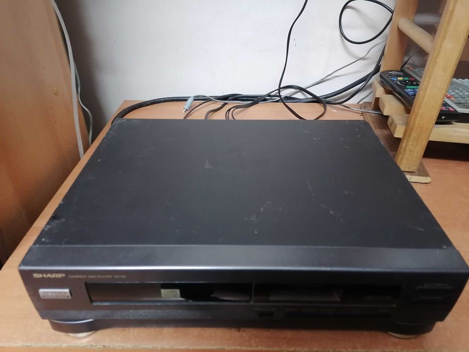 Odtwarzacz CD Sharp DX-55