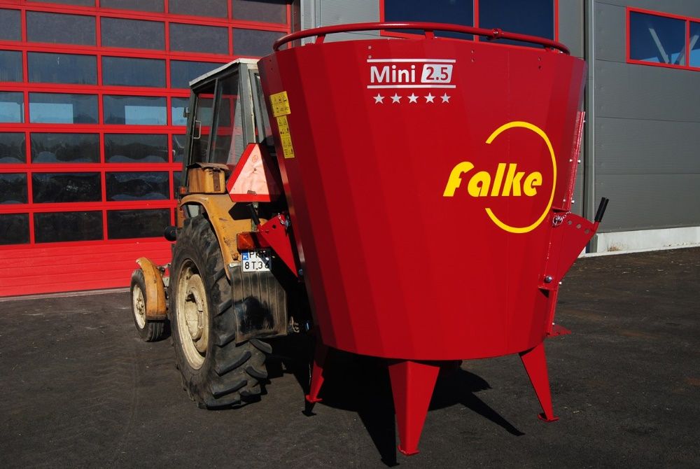 Wóz paszowy mini paszowóz FALKE Mini 2.5