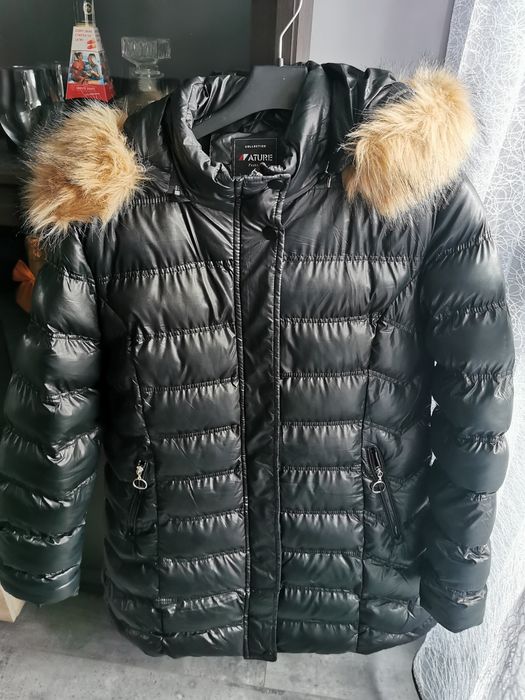 Kurtka  czarna - zimowa z futerkiem