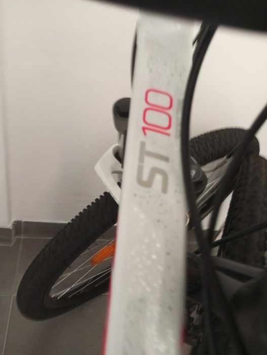 Vende-se bicicletas  175€ branca 200€ preta e verde