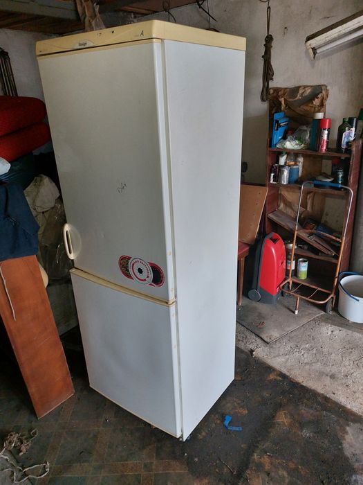 Холодильник Брюса, двокамерний.