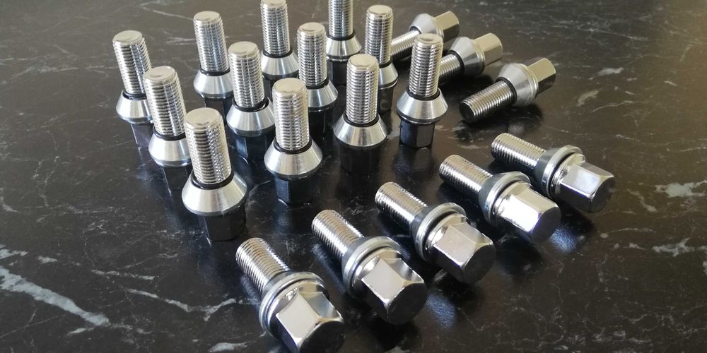 Śruby pływające M14x1,5 Opel Vivaro Renault Trafic 72,6mm 71,1mm