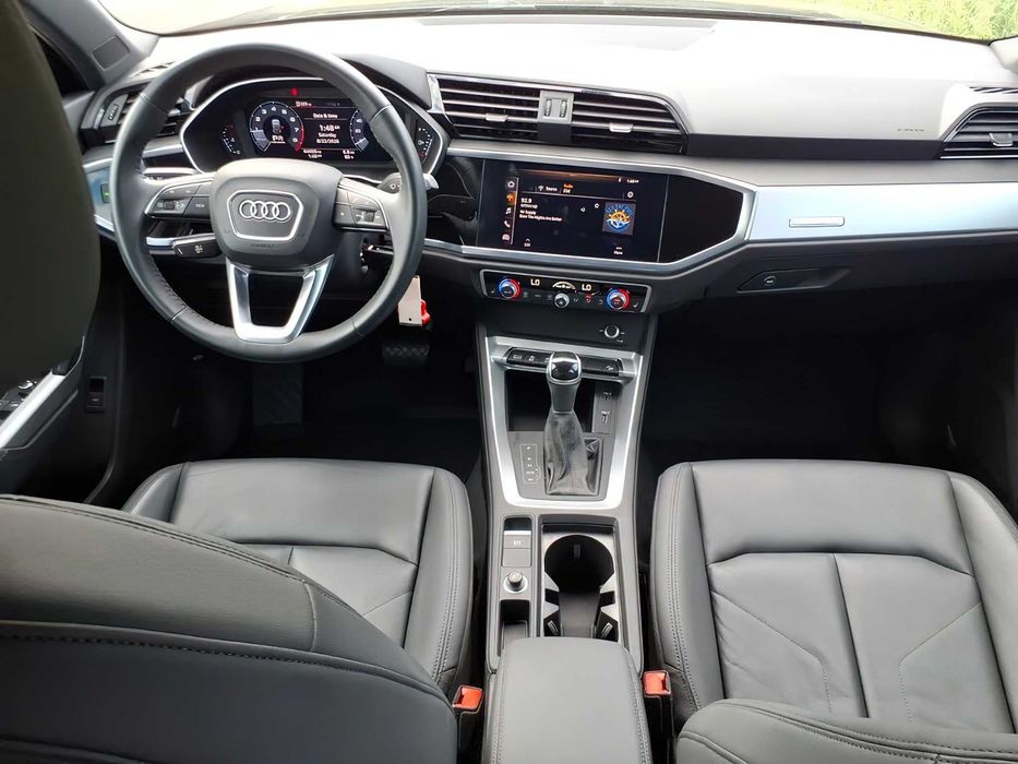 Audi Q3      2019