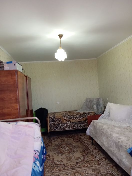 Продам 2-кімнатну квартиру + гараж з сараєм у Побузькому