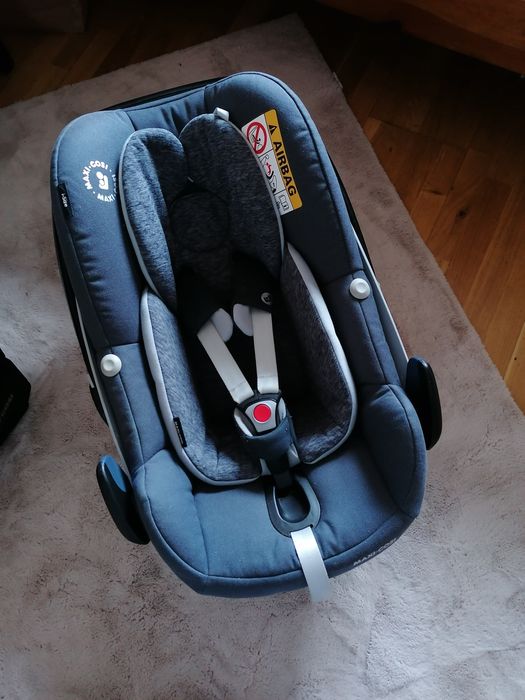 Maxi-Cosi Pebble Pro I-Size + baza Isofix | Essential Grey
