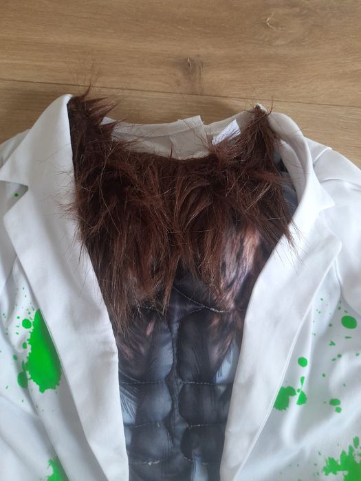 Wilkołak stroj przebranie kostium kombinezon pianka mięśnie 3d 6-7 lat