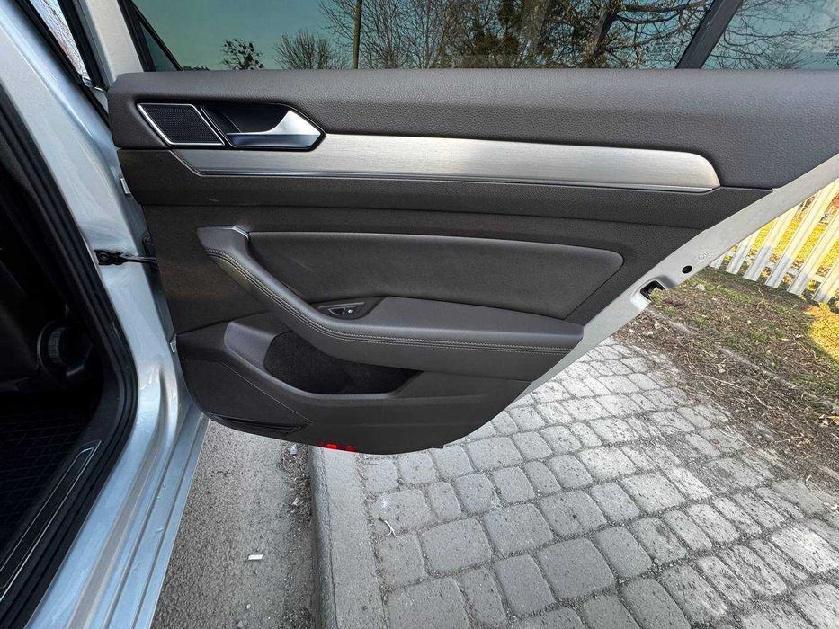 Продам Пасат b8 Wolksvagen pasat b8 highline