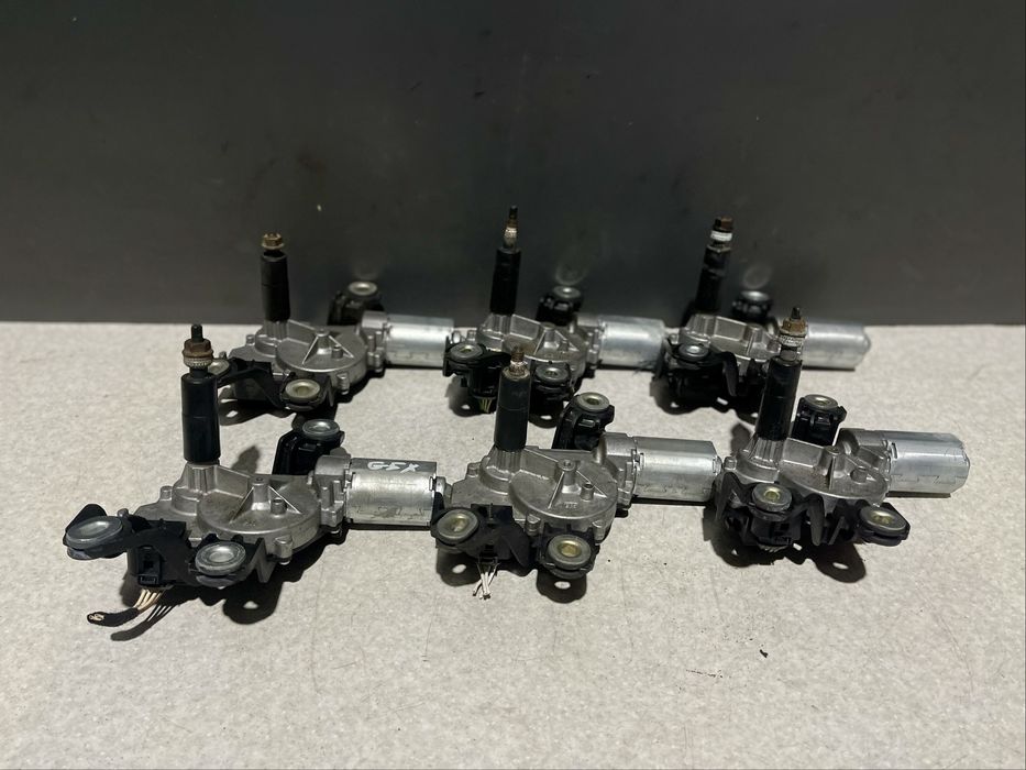 Задній моторчик склочисника Гольф 5 6 задний моторчык Тоуран Golf