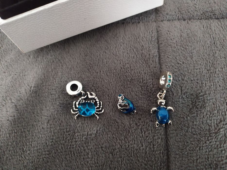 CHARMS krab do Pandora Moments zawieszka niebieski murano S925