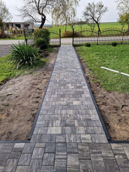 Brukarstwo, układanie kostki brukowej. Oświetlenie LED,Usługi koparką