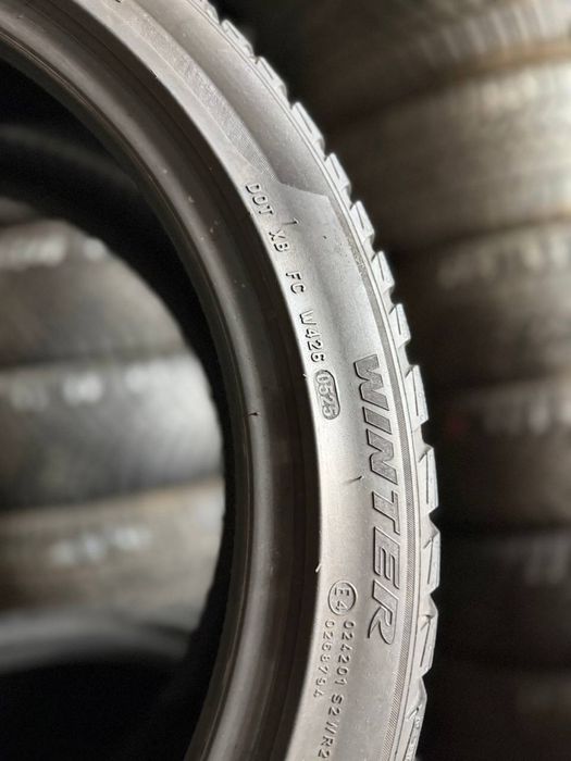 235/40R19 Pirelli 2025p