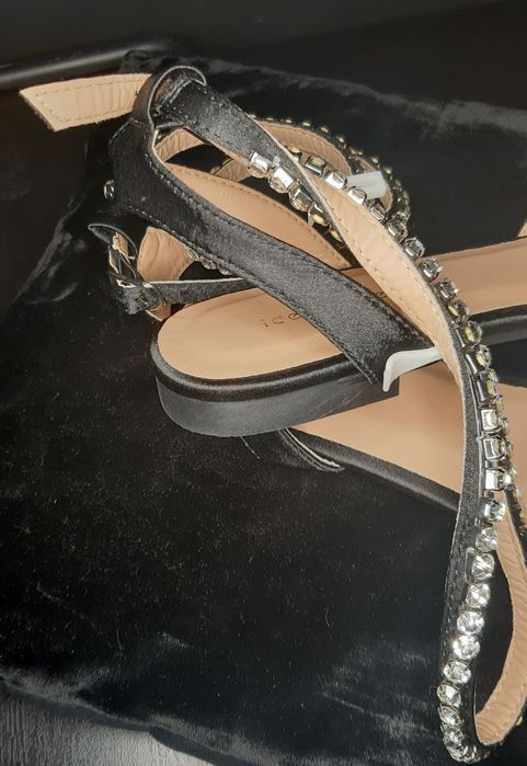 Mules/Stileto preto Tam 38 salto raso