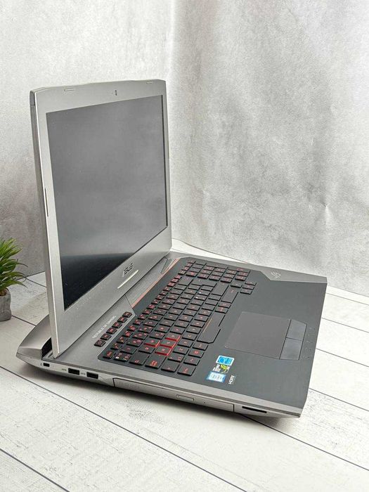 ASUS ROG G752VT  i7 6700HQ GTX 970 3gb  16ram ssd 256 HDD 1TB
