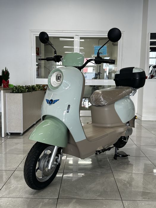 SCOOTER ELÉTRICA ESTILO VESPA ITALIANA,sem carta de condução,NOVAS,0KM