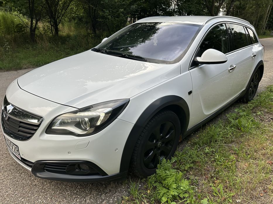 Opel insignia uszkodzona
