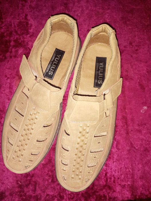 Продам нові босоніжки чоловічі