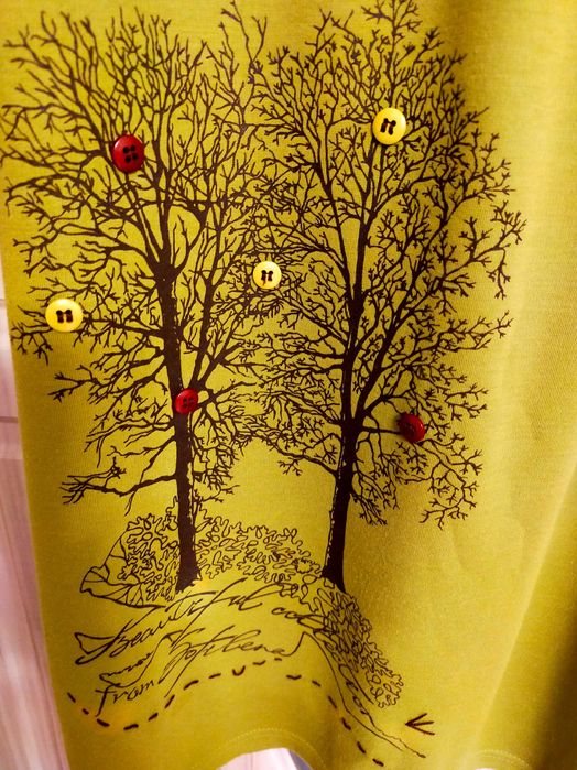 продаю нарядное платье  с накидкой и вышивкой 46-48 размер