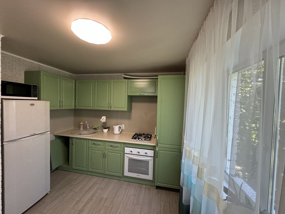 Здається квартира в довгострокову оренду