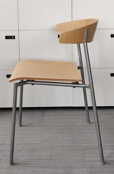 Krzesła do kuchni kantyny KINNARPS drewno brzoza metal nóżki (6 szt.)