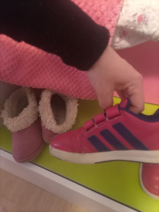 12€ só este fim de semana Tennis adidas menina tamanho 33