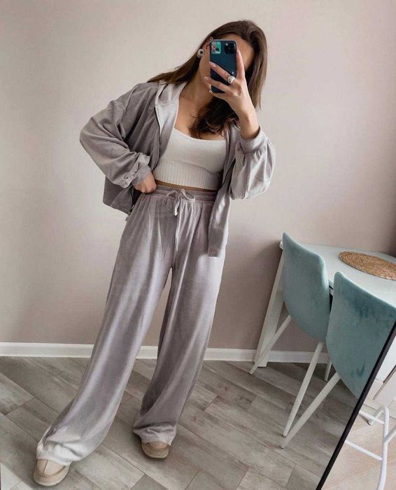 Костюм жіночий велюровий весняний/Костюм женский спортивный мод 1916