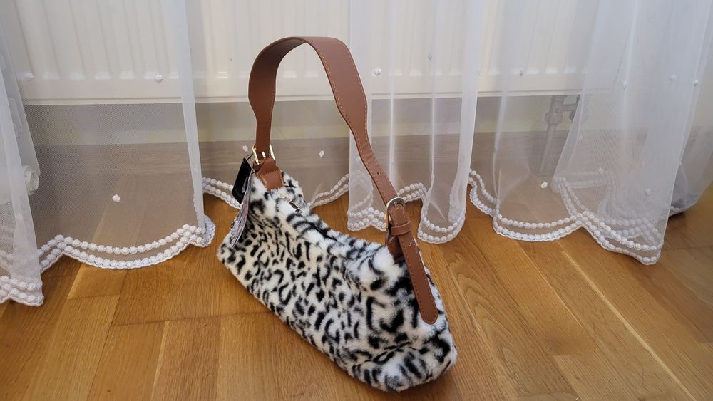 Сумка зі штучного хутра