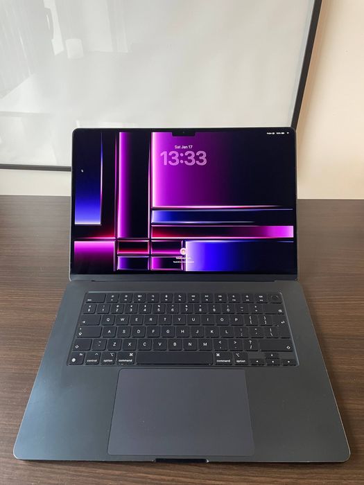 MacBook Air 15" (Apple M2)