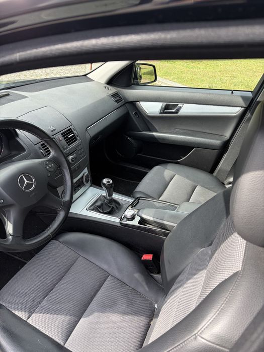 Mercedes Benz C220