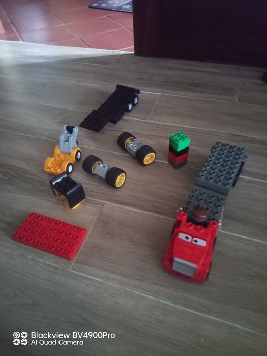 LEGO camião com atrelado