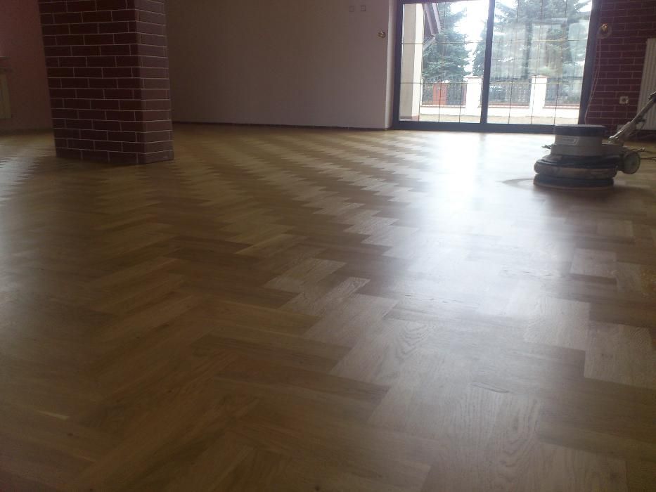 cyklinowanie bezpyłowe, renowacja schodów, lakierowanie, układanie