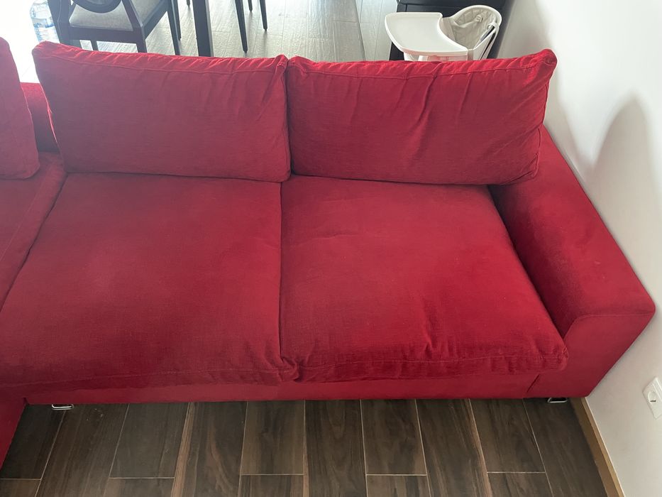 Sofá com chaise longe