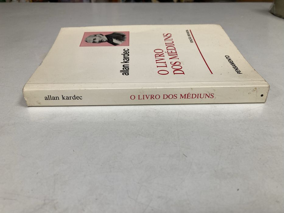 Livro  "O Livro dos Médiuns" de Allan Kardec