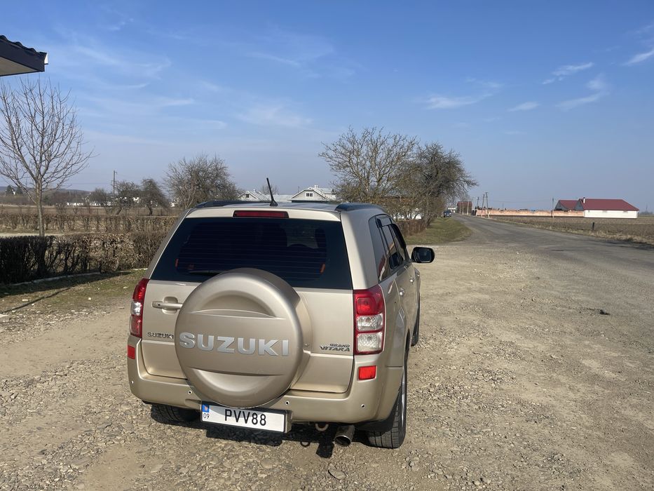 Сузуки гранд вітара
